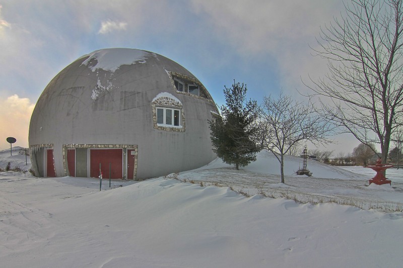 winter dome house
